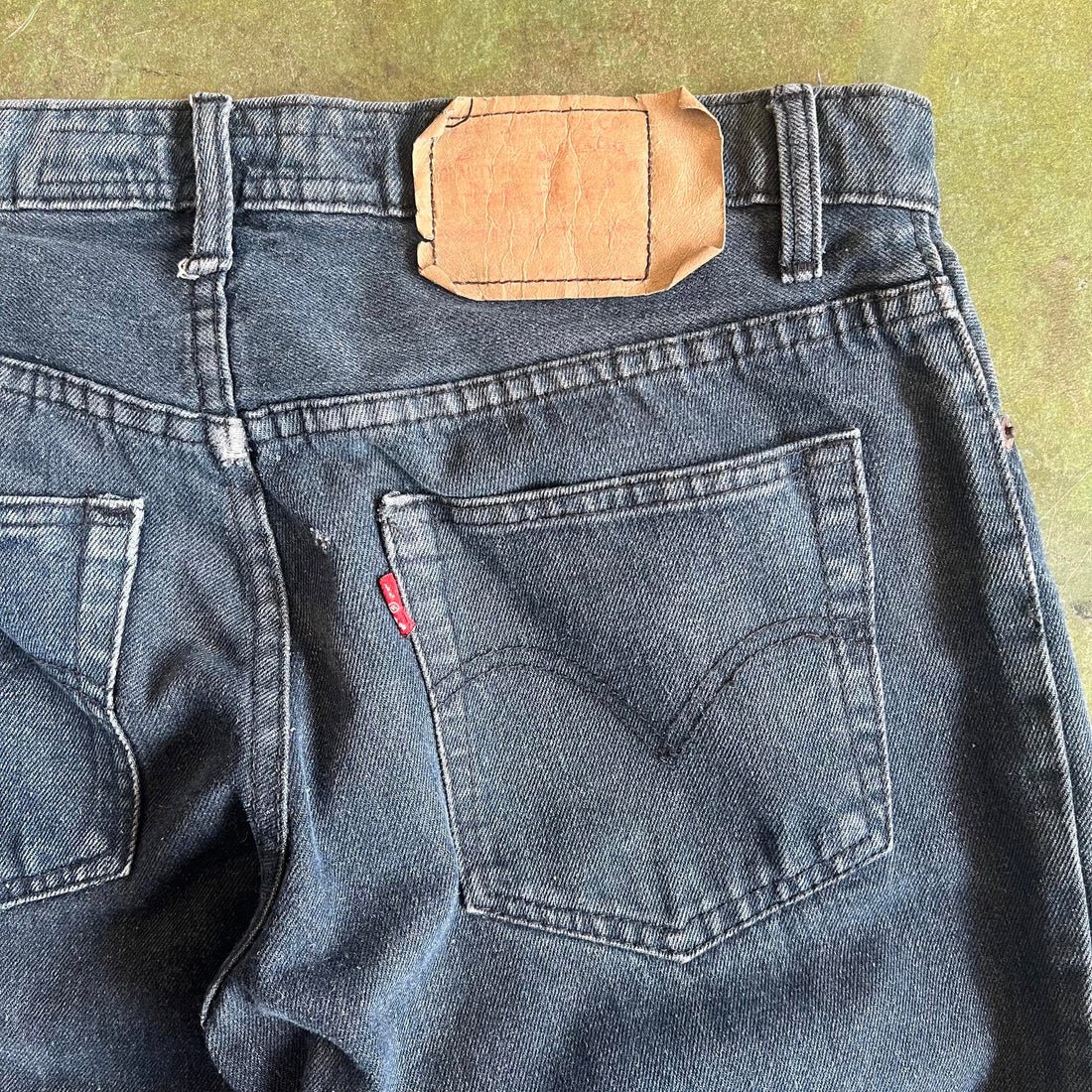 Vintage Levi's 501 Dark Wash Blue Jeans Men's 32 x 31