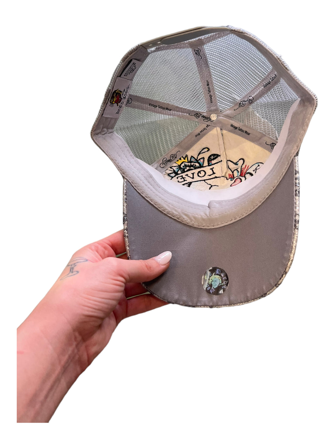 Y2K BEDAZZLED ED HARDY CAP SILVER - 2000’S