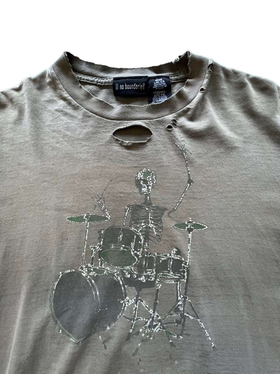 Y2K NO BOUNDERIES DRUMMER THRASHED TEE ARMY GREEN - LARGE