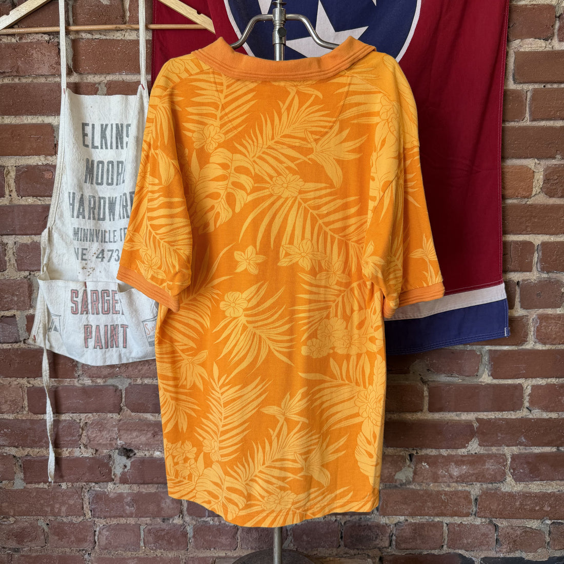 Vintage Tennessee Volunteers Spike Sports Hawaiian Polo Shirt Men’s Small