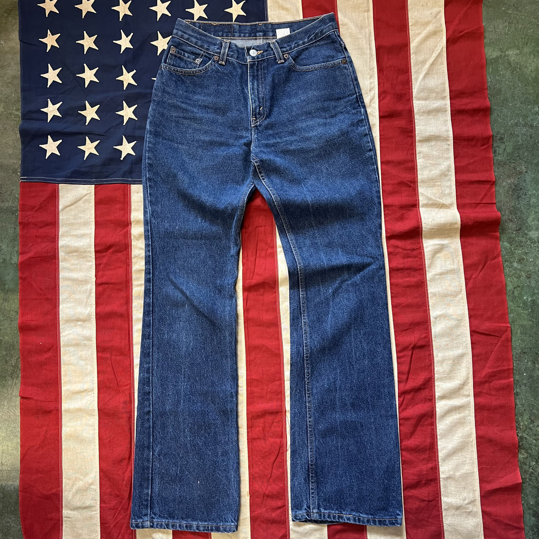 Vintage Levis 517 Bootcut Slim Fit Jeans Dark Wash Made in USA 29x33