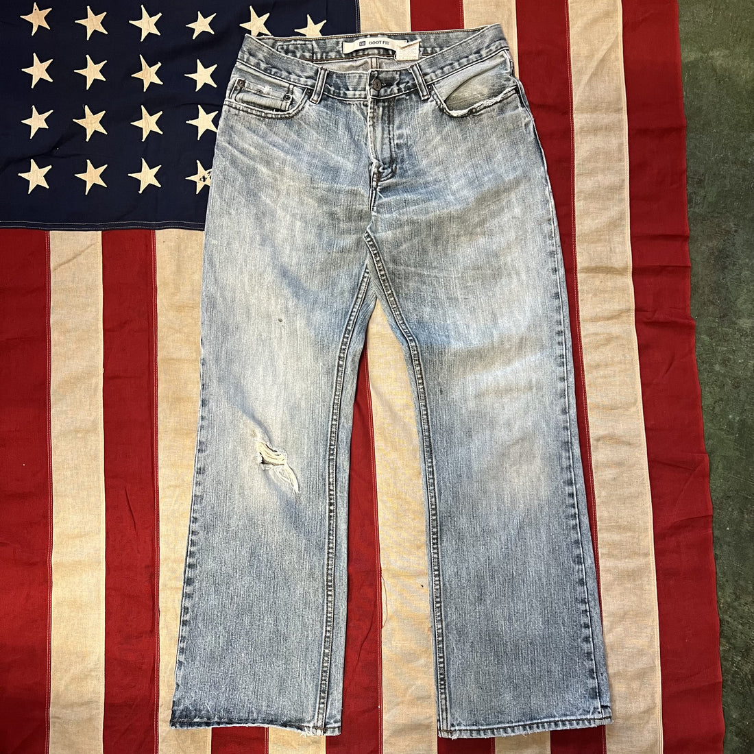 Vintage Gap Bootcut Jeans Faded and Distressed Medium Wash 32x32